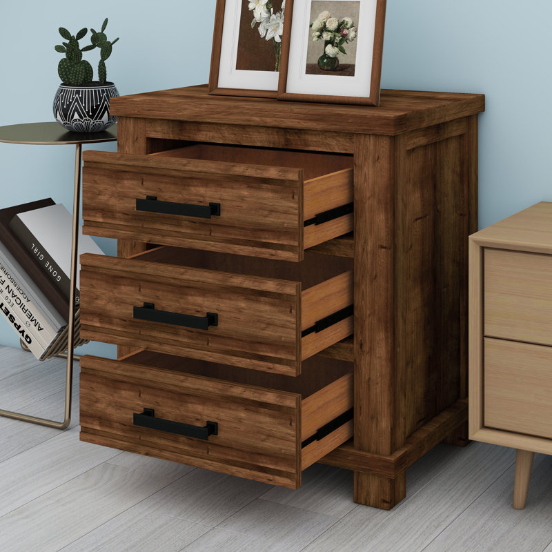Table d'appoint de charme avec design traditionnel et rangement fonctionnel
