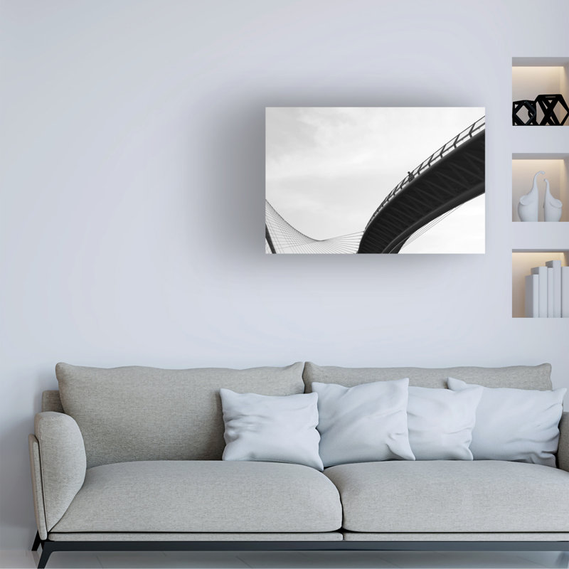 Œuvre sur toile incurvée «bolologic Han», H 12 po x l 19 po