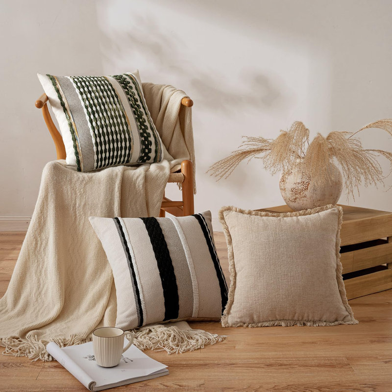 Paquet de 2 housses de coussins décoratifs Boho 18X18 Housse de coussin de style campagnard avec taies d'oreiller en chenille rayée Housse de coussin carrée pour canapé-lit, rayures vert olive