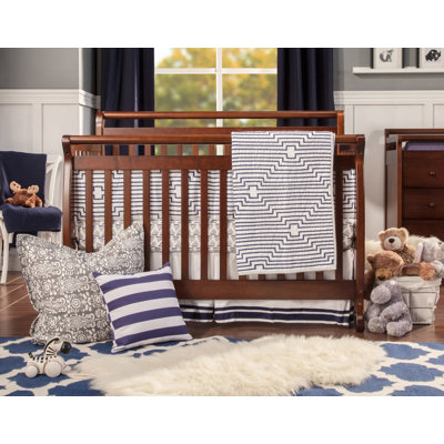 canaEmily Convertible Crib