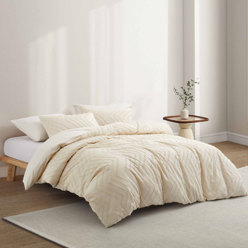 Averyonna Duvet Cover, King Duvet Cover + 2 King Pillowcases, Wave Cream