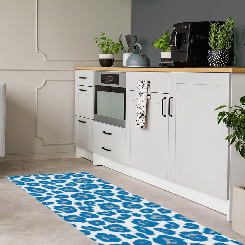 Animal Print Indoor Rug, Runner 2'6" x 8'