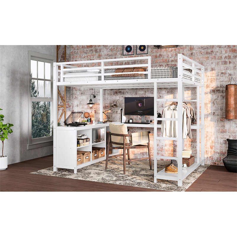 Lit mezzanine double en métal avec garde-robe, bureau en L et tablettes de rangement pour une économie d'espace., Lit double