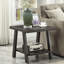 Table contemporaine en bois au fini vieilli, plateau rectangulaire avec tablette de rangement, 61 cm (l) x 56 cm (p) x 58 cm (h), fini vieilli, avec espace de rangement sous l'étagère, Collection