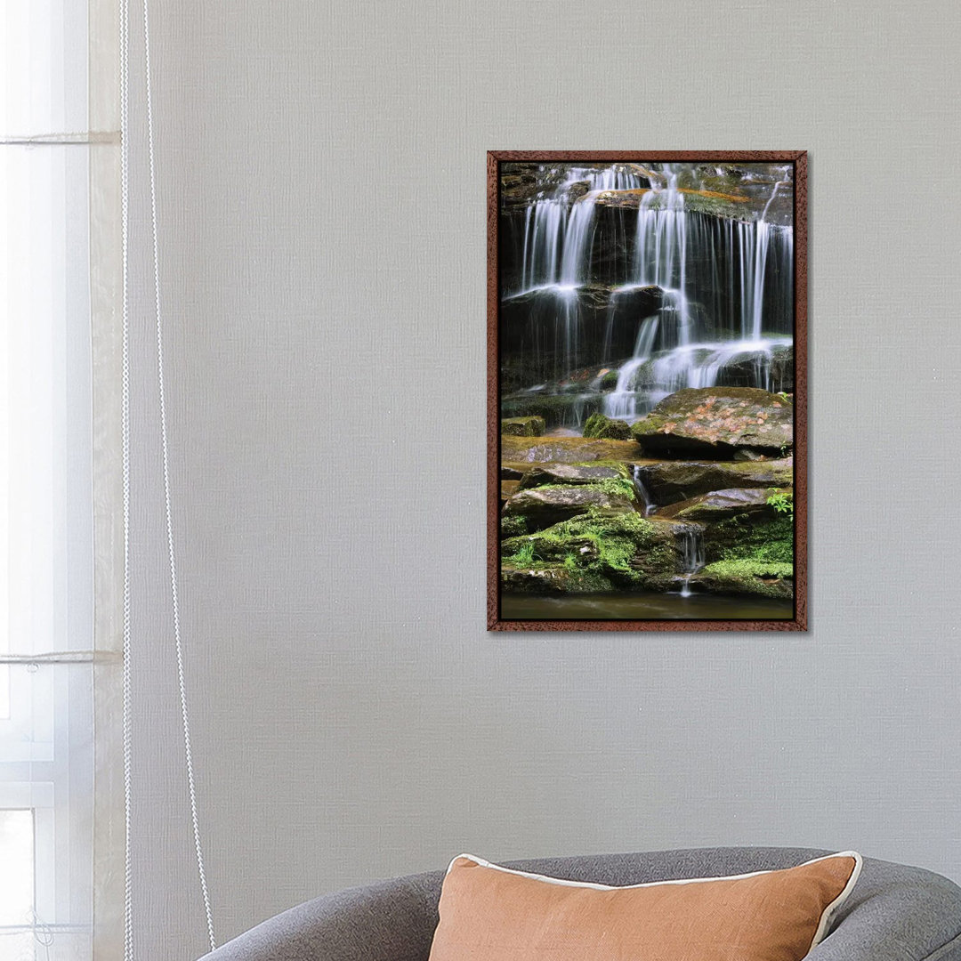 USA, Tennessee, Great Smoky Mountains National Park. Wasserfall. von Jaynes Gallery - Gallery-Wrapped Canvas Giclée on C...