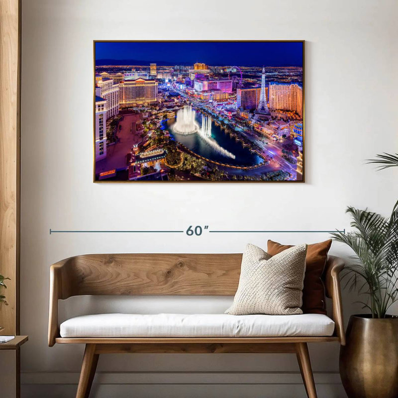 Las Vegas at Night Neon Lights, Cadre flottant doré, 43 po x 29 po