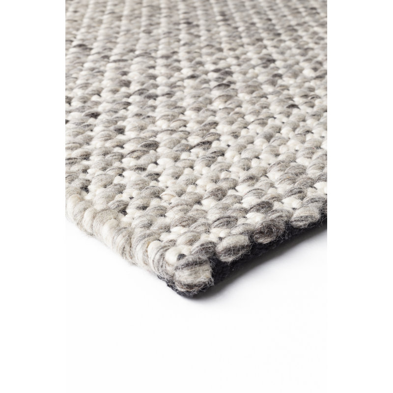 SOLID, Rectangle 5'7" x 7'10"