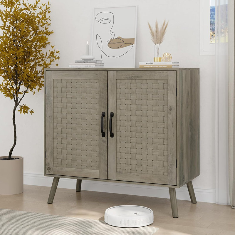 Buffet en bois avec portes en rotin et tablette réglable