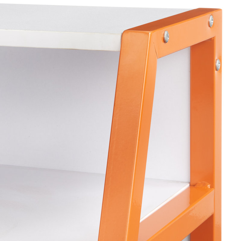 Bureau Amari, Orangé