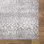 Tapis gris / blanc en polypropylène imprimé à la machine Javanna-589801441