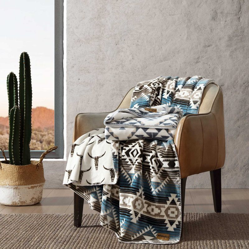 Wrangler Nash Stripe Plush Reversible Blanket, King, Gray Geometric