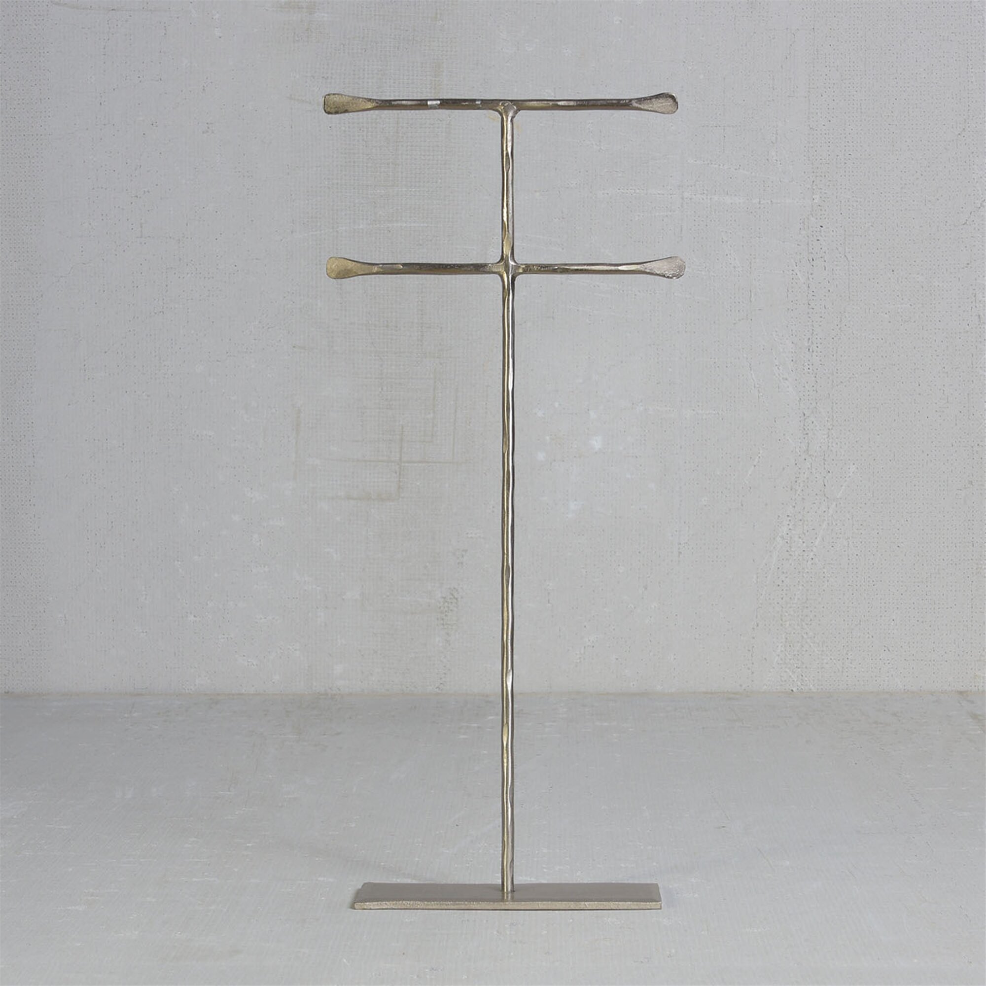 Everly Quinn Metal Jewelry Stand