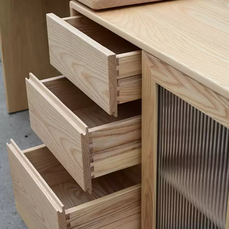Commode en bois massif de haute qualité