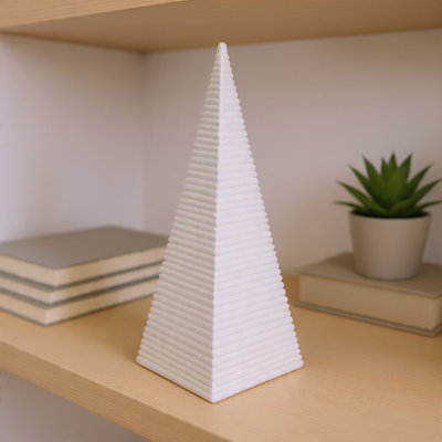 Sculpture pyramide décorative Fuji
