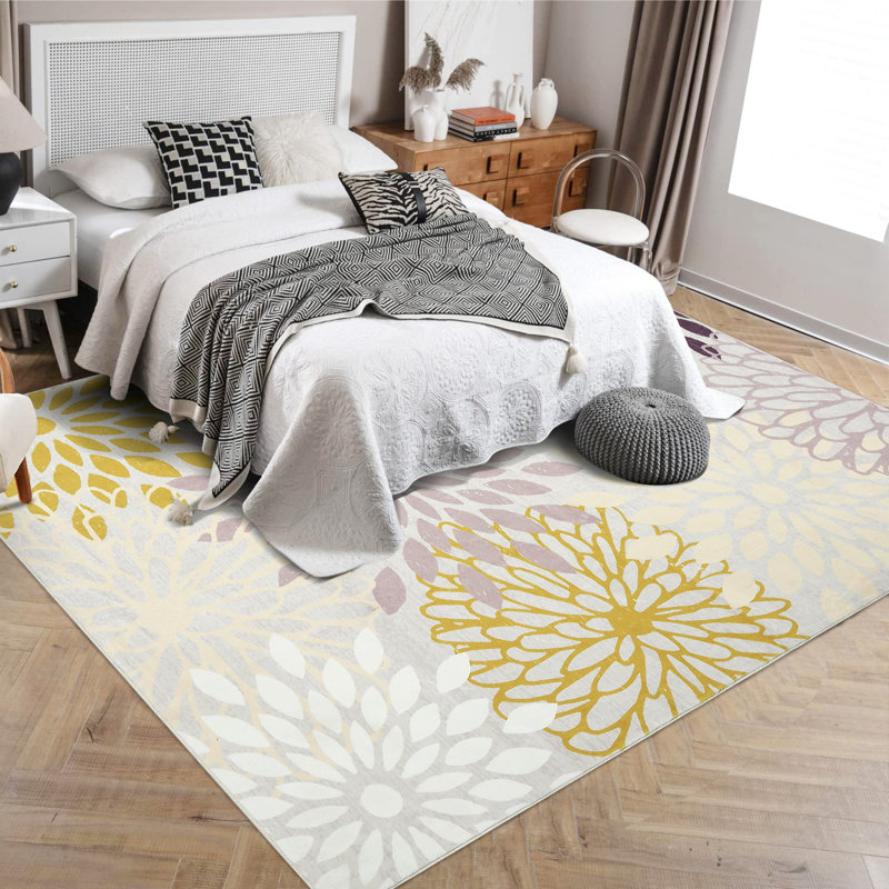 Nencho Washable Floral Indoor Rug, Rectangle 8' x 10'