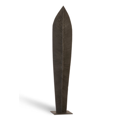 Feuille sculptée sur pied