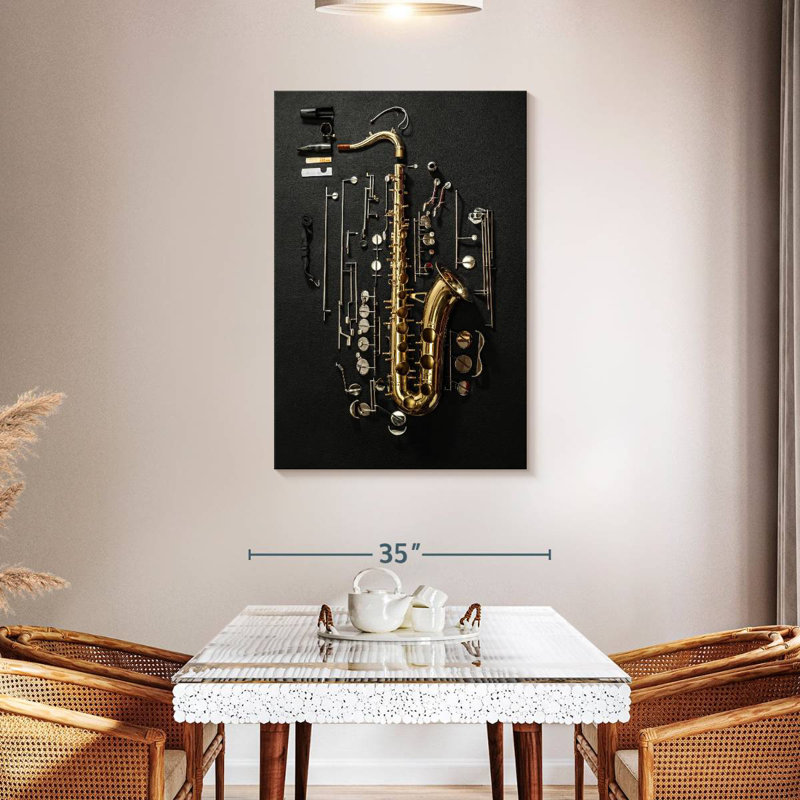 Abarca joue du saxophone, H 45 po x l 30 po