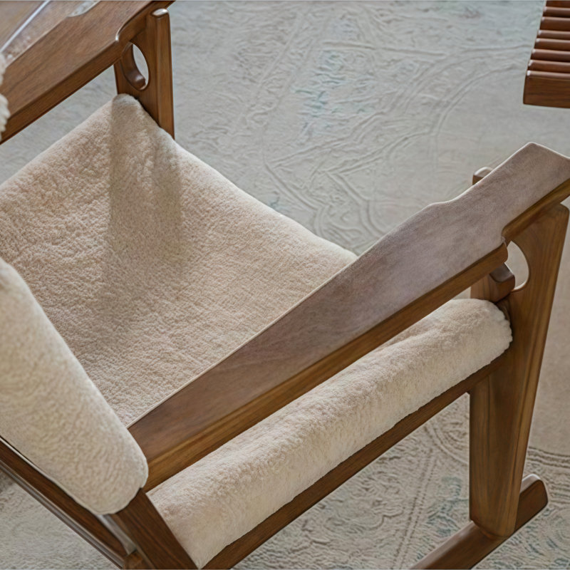 Chaise berçante simple en bois massif, Blanc cassé