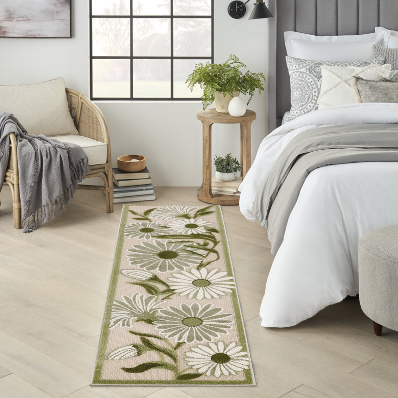 Niccoli Floral Indoor/Outdoor Area Rug, Runner 2' x 6'