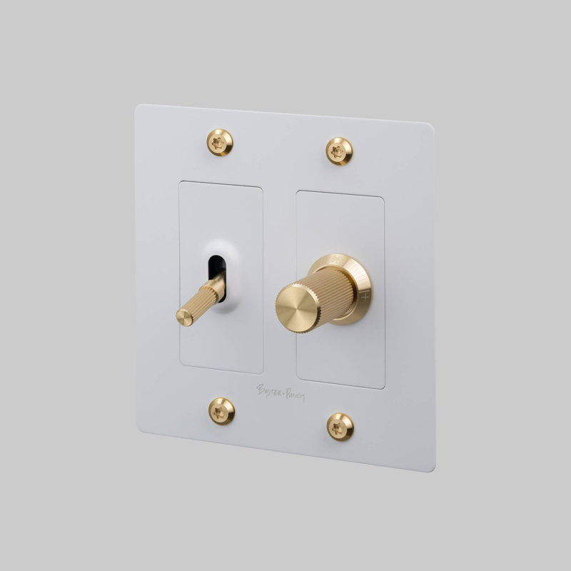 2G Plate / Logo, White
