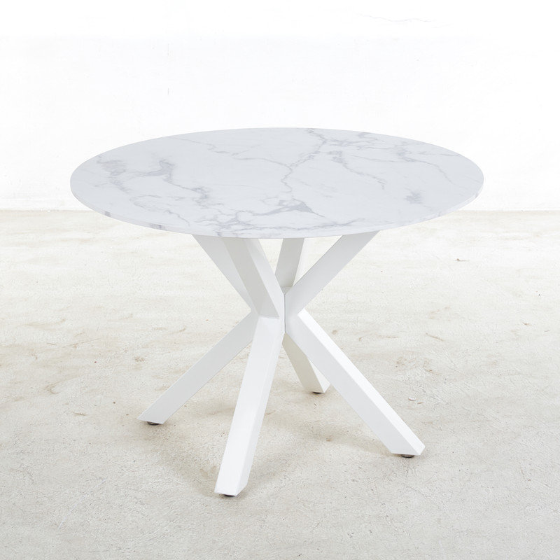 Table de salle à manger ronde à piédestal avec pieds croisés