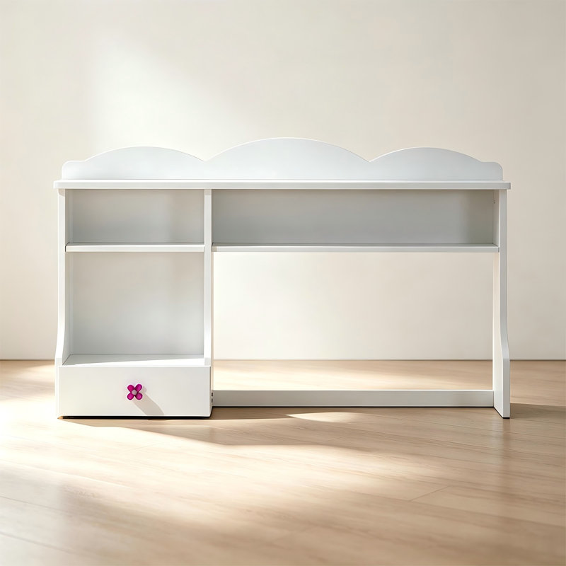 Bureau en bois blanc avec tiroirs de rangement