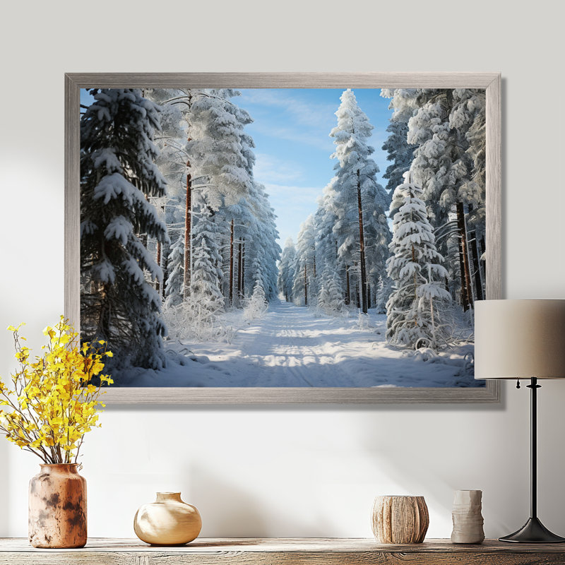 Winter Snowy Evergreen III - Paysage d'hiver, impressions encadrées, H 24 po x l 32 po x P 1 po, Encadrement argenté