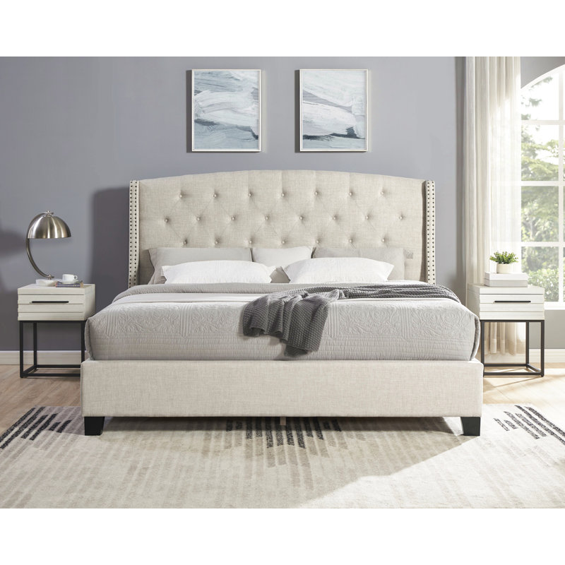 Ensemble de chambre à coucher rembourrée 3 pièces, lit à oreilles capitonné avec deux tables de chevet blanches