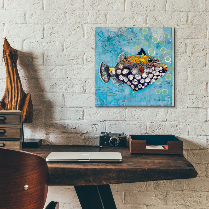 «Clown Triggerfish» par St. Hilaire Elizabeth, H 12 po x l 12 po x P 0,13 po
