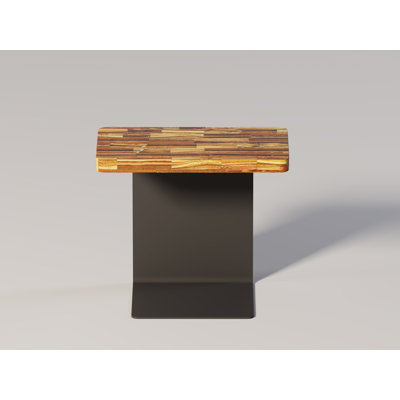 Équerre End Table