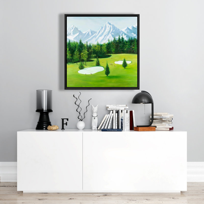 "Terrain de golf avec vue sur les montagnes"