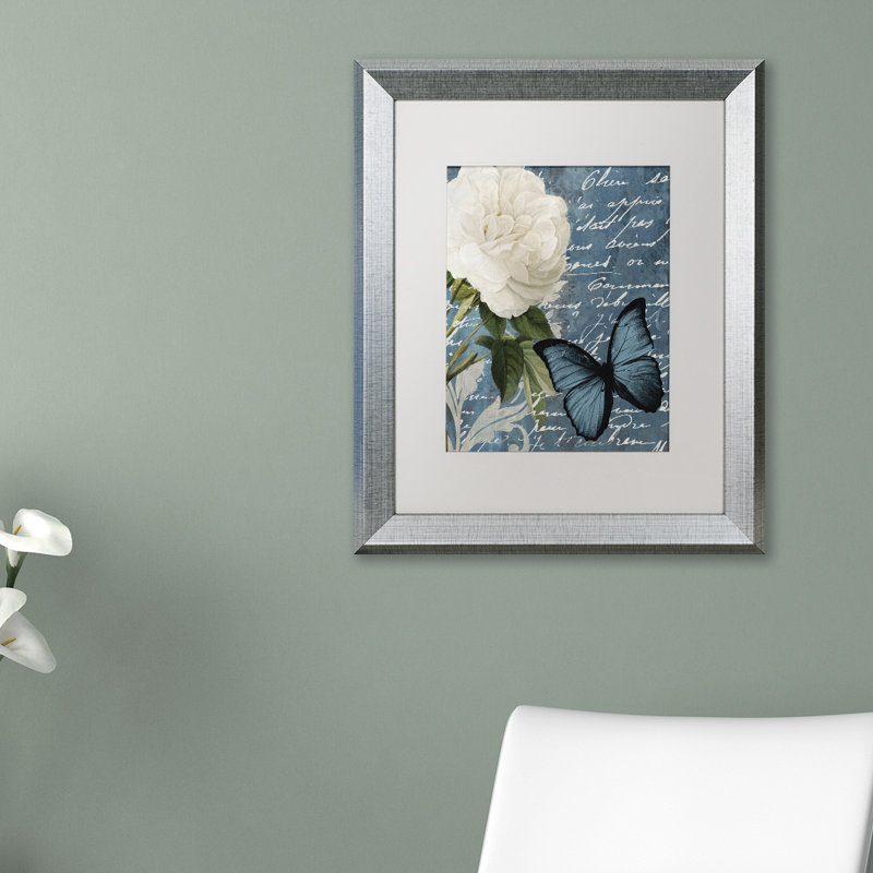 Jadaya «Anastasia» par Jadaya, impression encadrée, H 14 po x l 11 po x P 0,5 po, Blanc, Toile avec cadre argenté