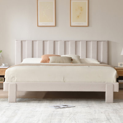 Lit plateforme tapissier en velours
