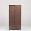 Garde-robe en bois massif de style simple