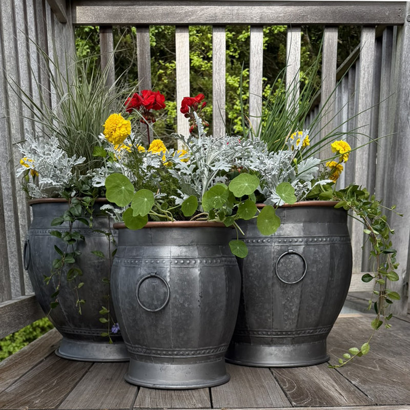 Pot à fleurs cuivré