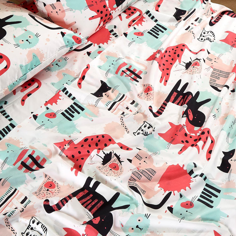 Full Size Black and Red Cartoon Cat Microfiber Sheet Set