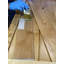 Porte de grange pliante en bois d'aulne fini avec ensemble de quincaillerie coulissante en bois-102356046