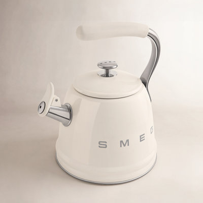 SMEG 50s Style Whistling Stovetop Kettle