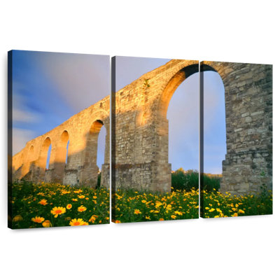 Lilie Kamares Aqueduct Arches