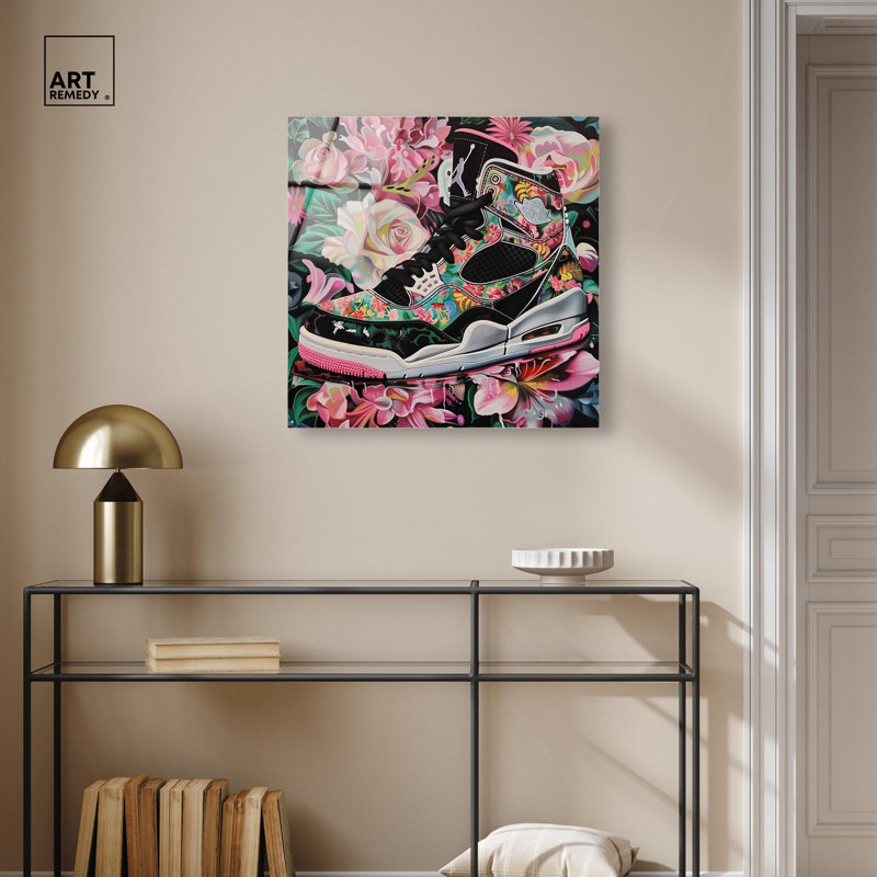 Art mural caché en acrylique Sneaker par Art Remedy, H 24 po x l 24 po