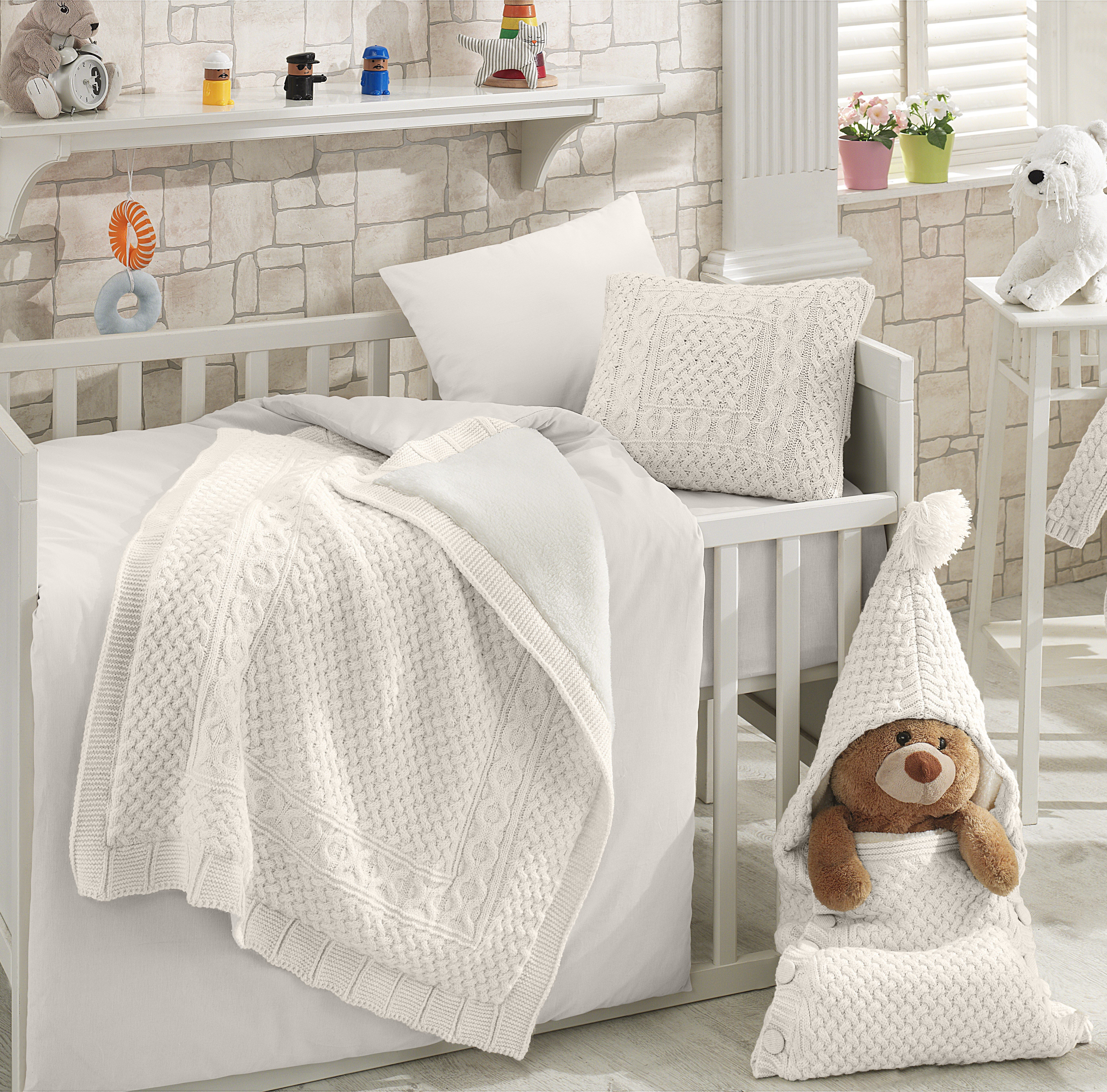 Kingsley 6 Piece Organic Crib Bedding Set