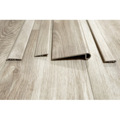 Vinyl 4.5'' W x 94'' L Stair Nose in Brown