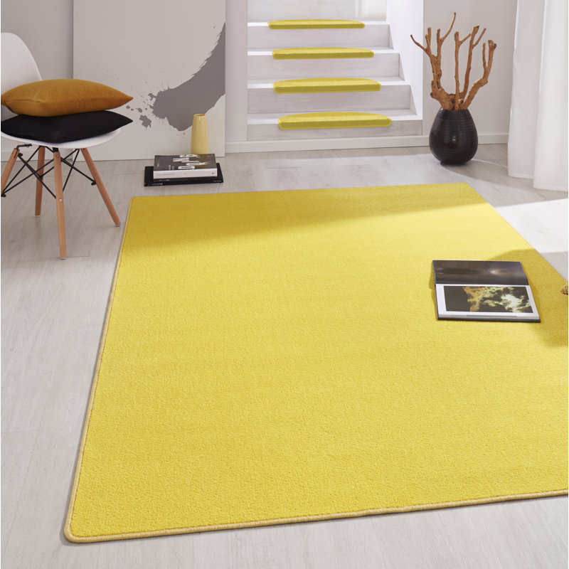 Fancy Yellow Stair Tread