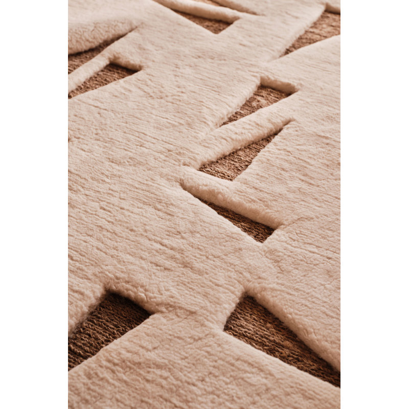 Summit Natural Shaped Area Rug, Novelty 7' x 10'