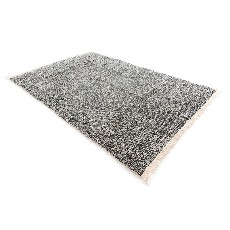 Tapis noir et blanc Mosser