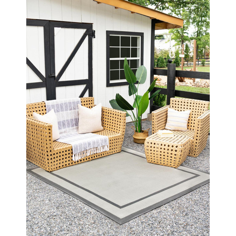 Rezzan Indoor / Outdoor Rug, Square 6'1"