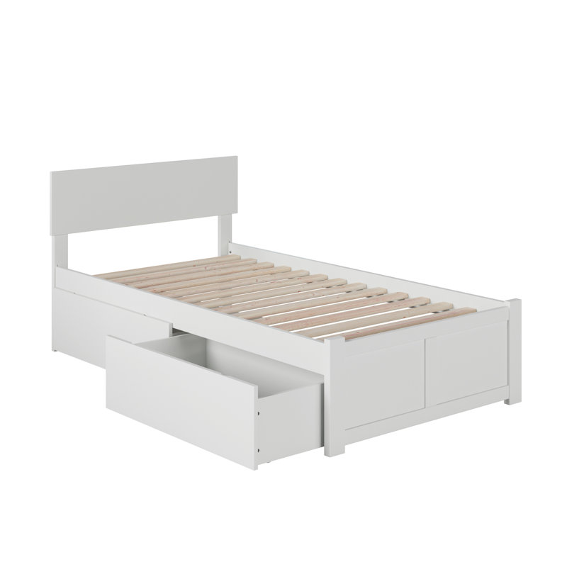 Lit plateforme en bois massif avec pied de lit et tiroirs sous le lit Bueno Park, Simple, Blanc