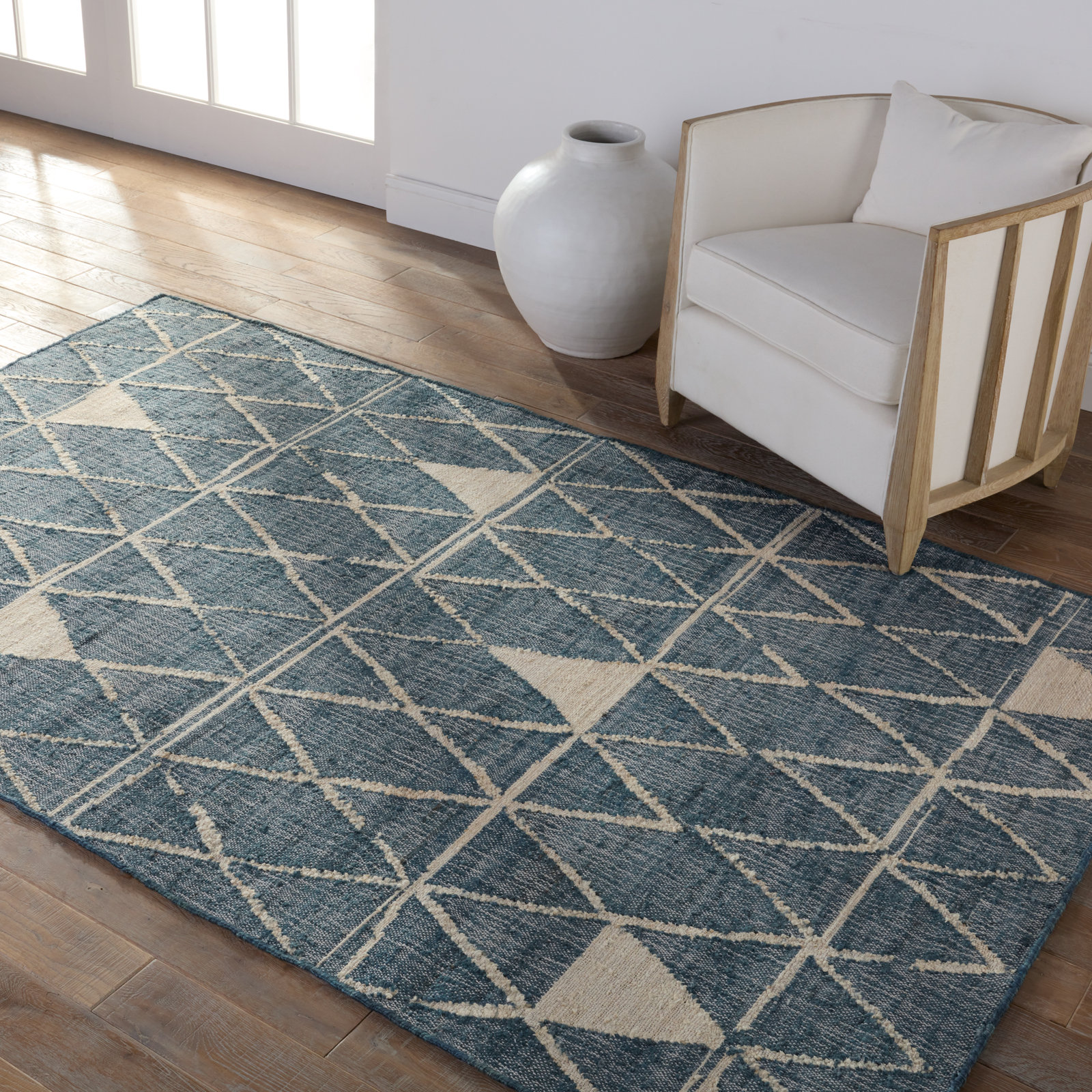 Enisa Navy Beige Hand-Woven Jute Rug, Rectangle 5' x 8'