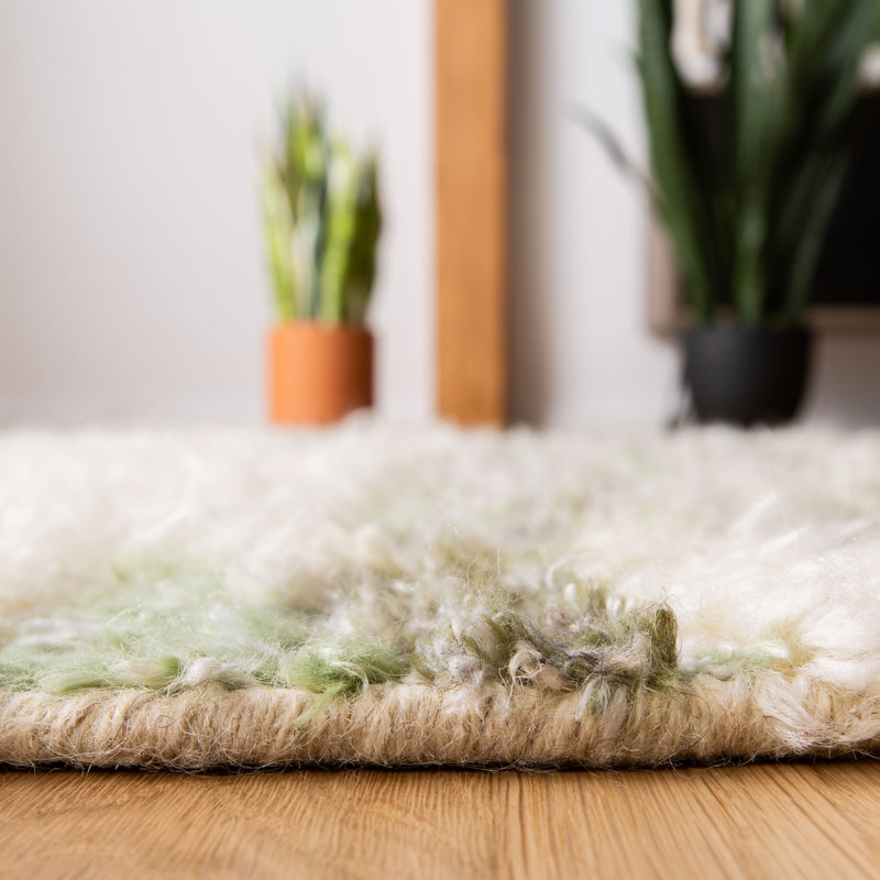 Handmade Ivory and Green Wool Shag Area Rug, 5' x 8'