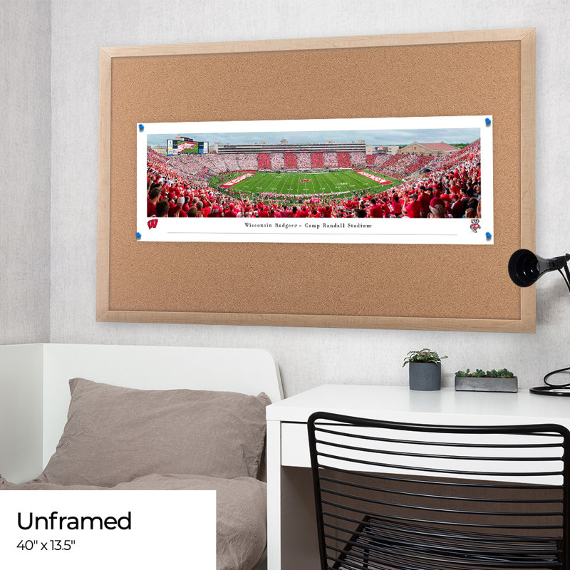 NCAA Wisconsin Badgers, impression panoramique football, H 13,5 po x l 40 po x P 0,1 po, Unframed